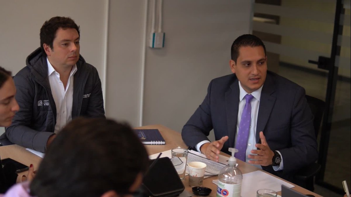 DNP_Colombia's tweet photo. El subdirector Descentralización y Desarrollo Territorial del #DNP,  @CamiloAcero, ratificó el compromiso con la @ViceColombia en el apoyo técnico para la construccion de la política de Desarrollo Integral del Pacífico, según lo establecido en el Plan Nacional de Desarrollo. https://t.co/f0wJThZwjx