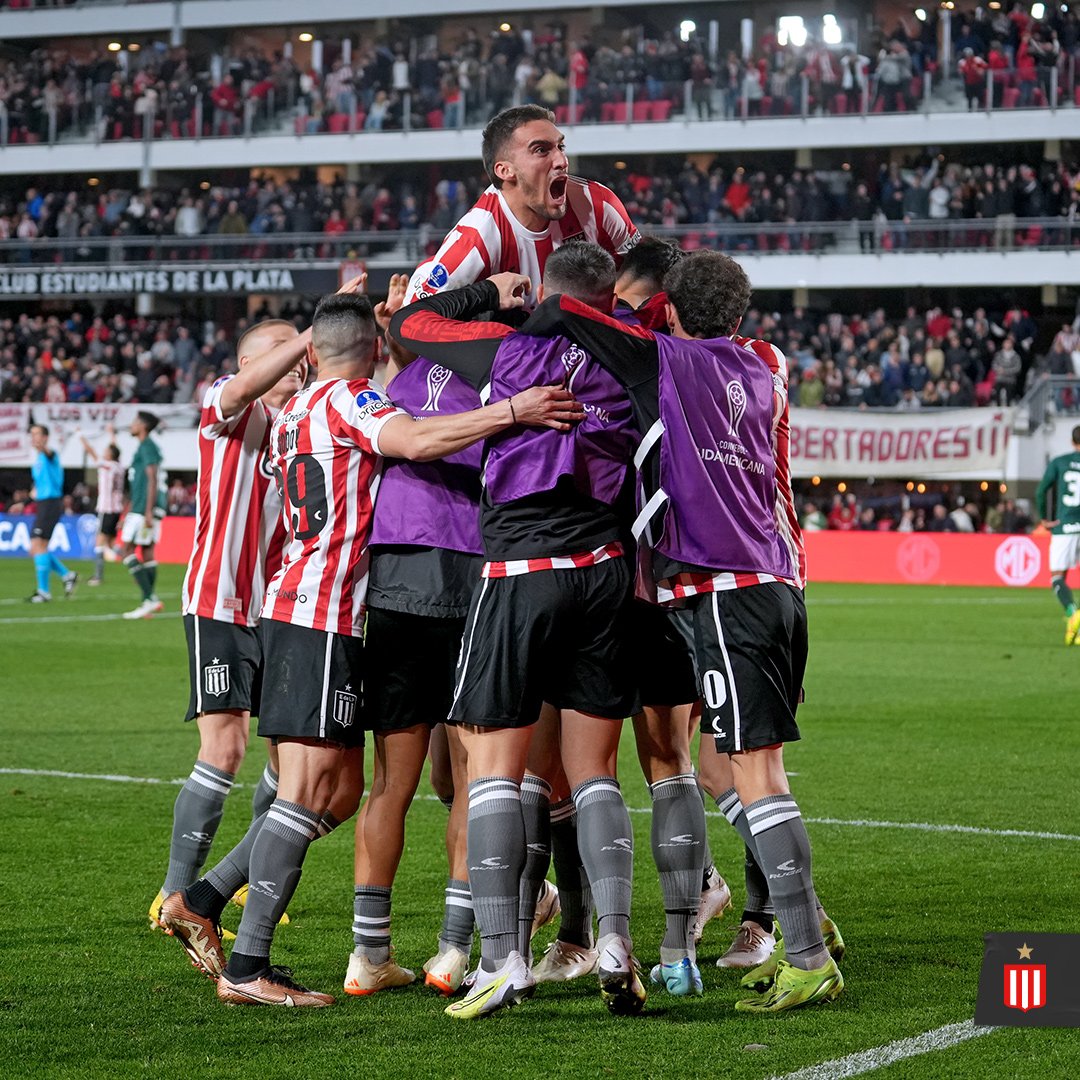 🇦🇹🗣 #EDLP • Eduardo Domínguez en conferencia de prensa: 'Lo que buscamos es ganar, todos queremos ganar. Los hinchas están ilusionados y nosotros también, porque soñamos. Sabemos del peso de la institución y el escudo que defendemos. Necesitamos esta exigencia, pero no hay que…