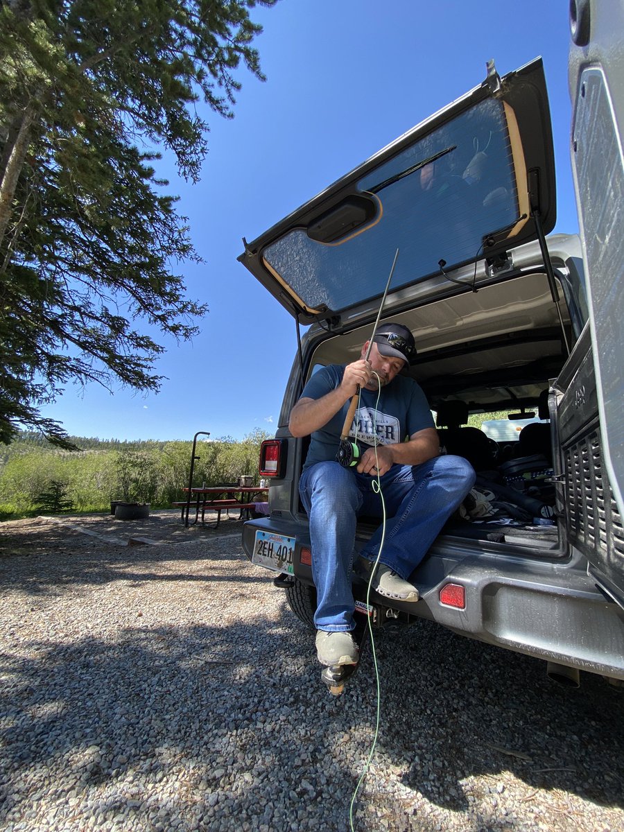Hunting_Fishing's tweet photo. Fly fishing prep!! #flyfishing #fishing #Wyoming https://t.co/MZba4BelgO
