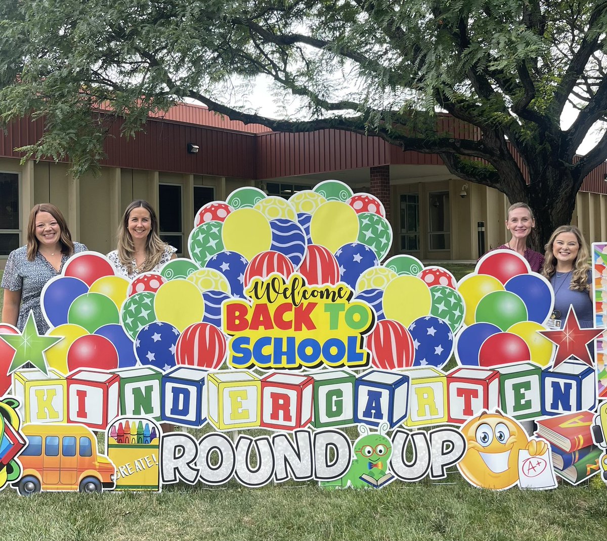 We loved meeting our newest lions tonight! 💙🦁💛