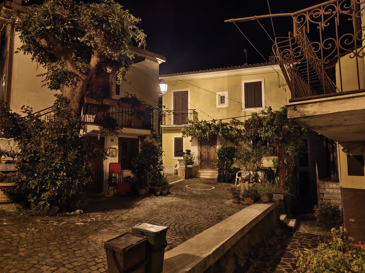 fabrizio_degni's tweet photo. Night shots captured with the #VIVOX70ProPlus.
For many aspects it is still superior than then #X90ProPlus.
#vivo #streetphotography #night #photography #photos #gallery @vivo_europe @vivo_indonesia #Snapdragon https://t.co/ZKS2hbqqXW