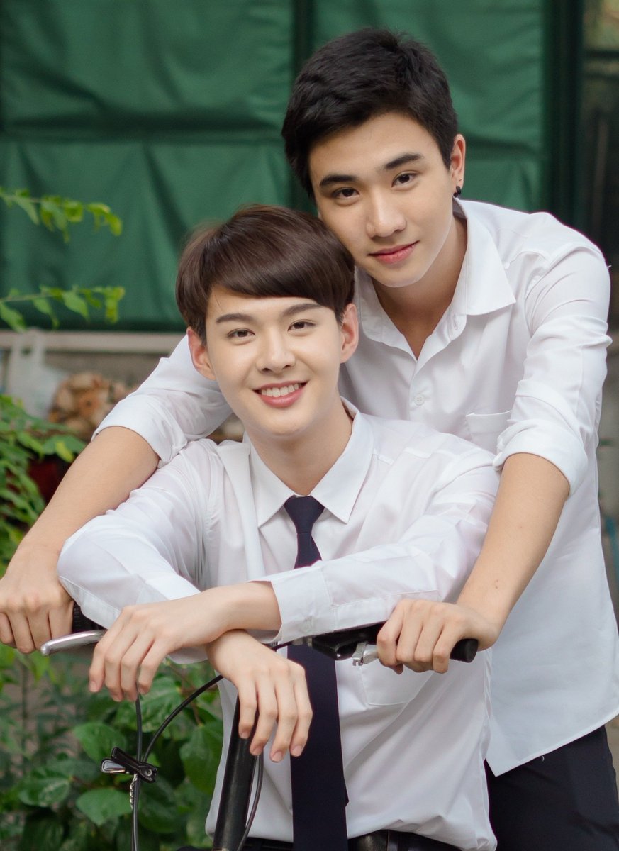 时针一直倒数着  
我们剩下的快乐。
五周年🖤❤️
#PerthSaintSation 
#KDPPE 
#Saint_sup