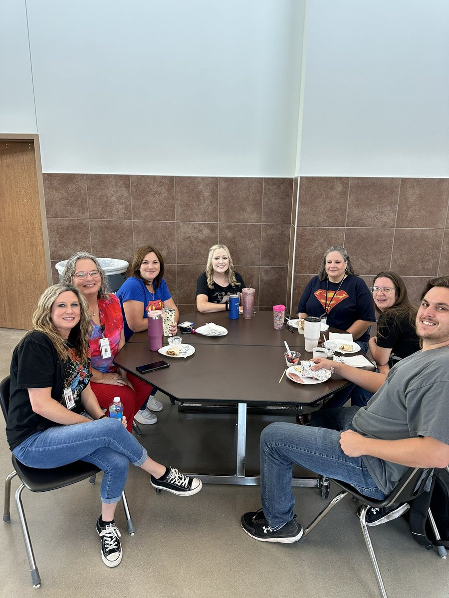 Mrs. McCullough tweet media