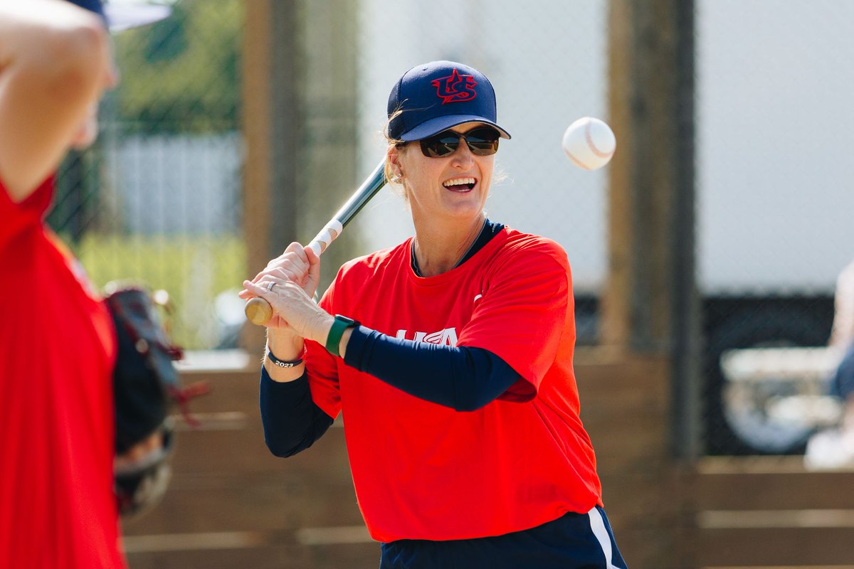 USABaseballWNT tweet picture