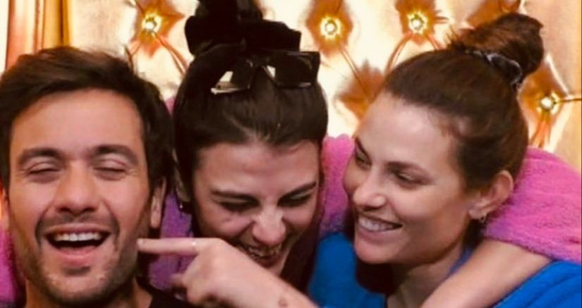 sballatoo's tweet photo. Ok io devo smettere di guardare la mia galleria altrimenti piango seriamente ❤️ #daylia
#mellos #prelemi https://t.co/YeAgxLI5Mv