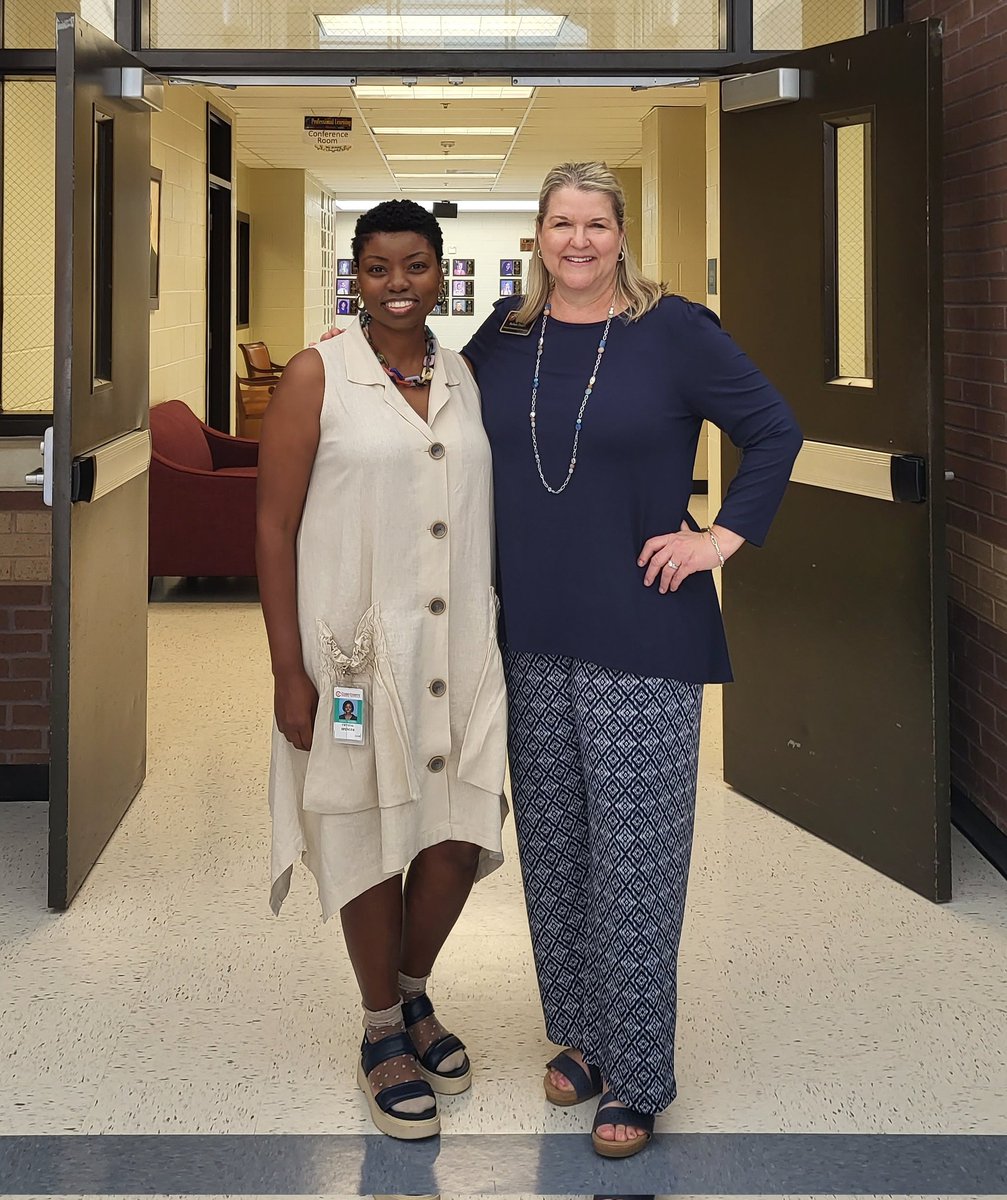 Barbara_Truluck's tweet photo. Enjoyed spending the day at Barber Middle School supporting the school counseling department.  Goal= 28 middle school visits in the first 9 weeks of school! @CCSDCounseling @CobbSchools #schoolcounseling #middleschool https://t.co/R5m8iLuhNE