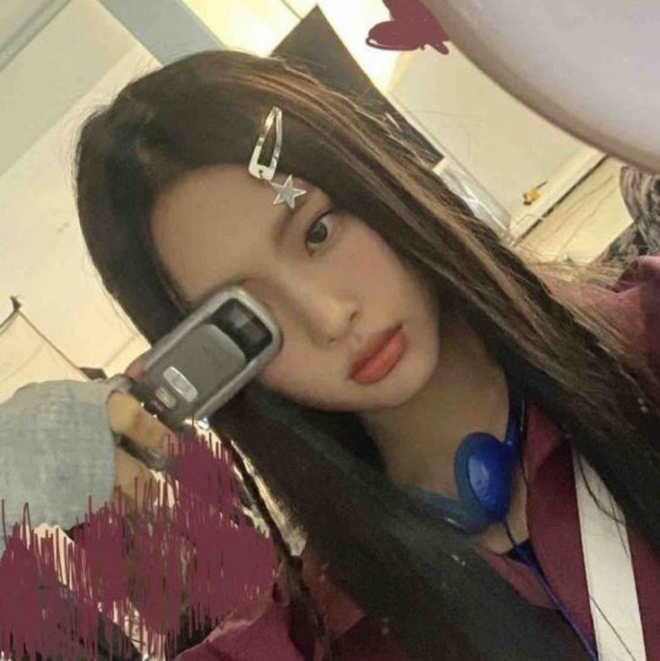 — day 2

hi! i’m blaire and i’m looking for interactive and active #moots!! ♡

: she / her
: filo
: not new to #stantwt / #kpoptwt 
: any fandoms are welcome

rt / like to help thanks!!