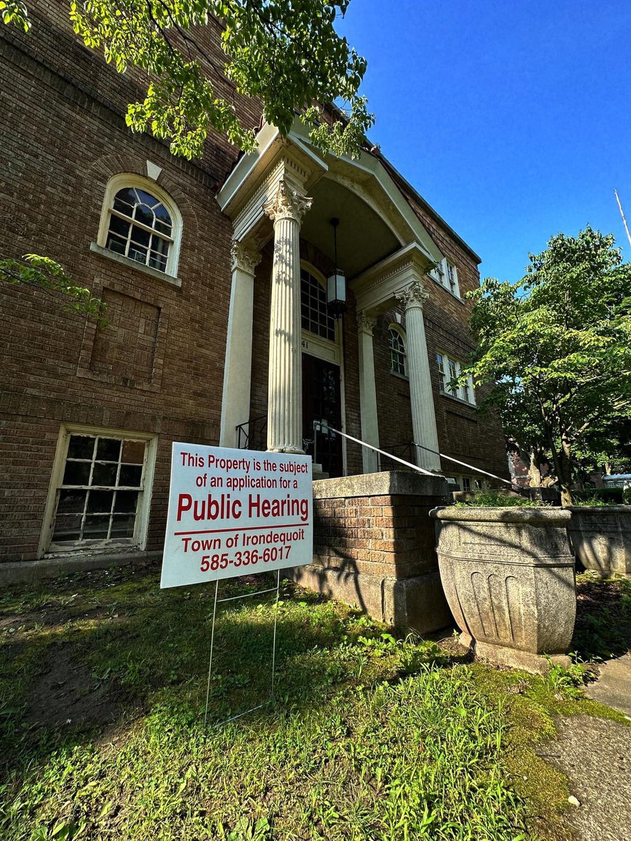 RochesterSubway's tweet photo. If you live in Irondequoit, now’s your chance to voice support the adaptive reuse of this old Catholic school. Could be beautiful once again, but the NIMBYs would rather it rot in hell. Irondequoit Town Hall, Monday 8/7 @ 7pm. Or email zoningboard@irondequoit.org. #ROC https://t.co/ZuHKTHaDeP