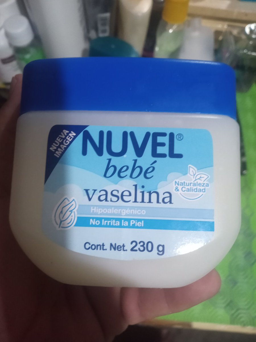 IsaiJimenezB1's tweet photo. @ClaudioXGG Tenga, apliqueselo en la zona de dónde más le arda, esto le ayudará por otros 6 añitos más!!!! https://t.co/h69Wt4Whcy