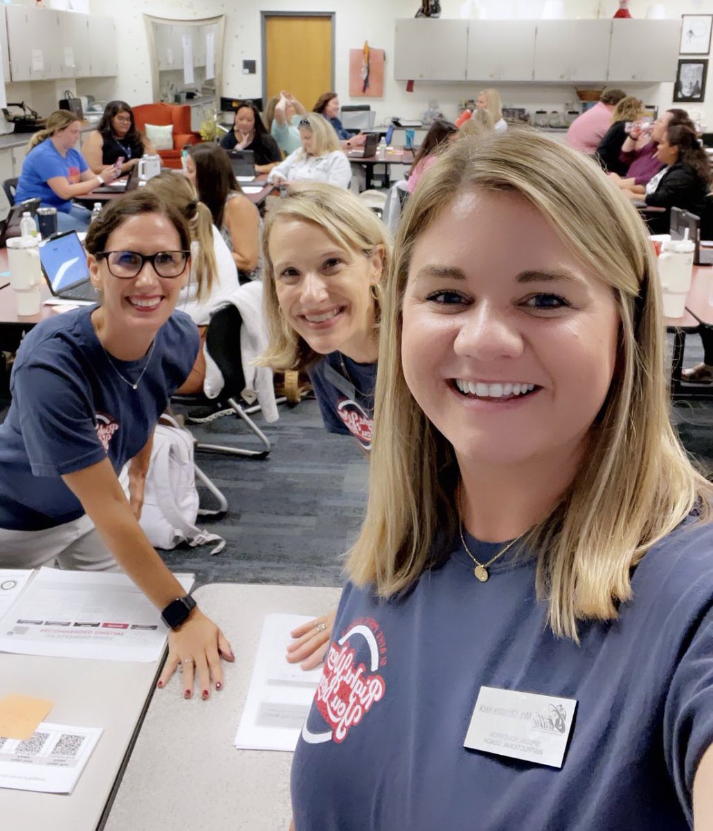 MrsHeck21's tweet photo. K W L charts during our IEP info session this morning! We have a GREAT group of new to Olathe SPED providers this year. Can’t wait for kids to start 👏 @olathenewed #OPSFowardTogether https://t.co/Lh0vV4d8vP