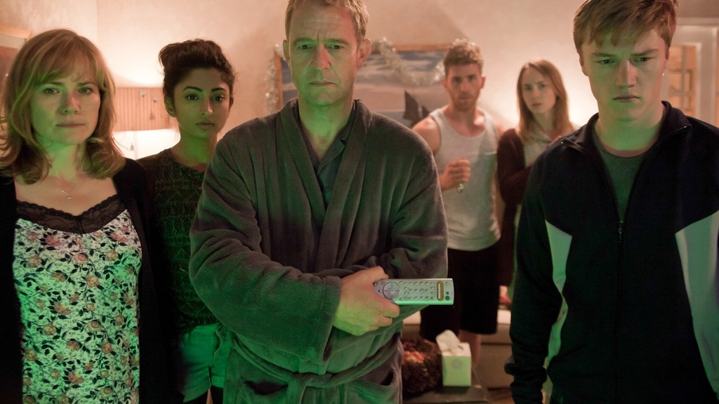 shit_flicks's tweet photo. Await Further Instructions (2018) - Today on HorrorXtra at 10:50 pm #shitflick #film #movie #AwaitFurtherInstructions #HorrorXtra rating 4.9 https://t.co/zu5DDad15v