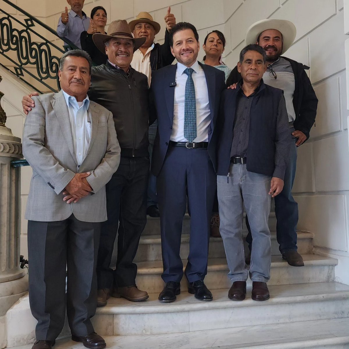 vhlobo's tweet photo. Hoy en el Congreso de la Ciudad de México, presenté en Tribuna un exhorto a @corenard, @SacmexCDMX y @TlahuacRenace, para la preservación y protección de la Zona de San Pedro Tláhuac, misma que se aprobó por unanimidad, para garantizar la soberanía alimentaria de nuestra CDMX. https://t.co/lCEfSGrs33