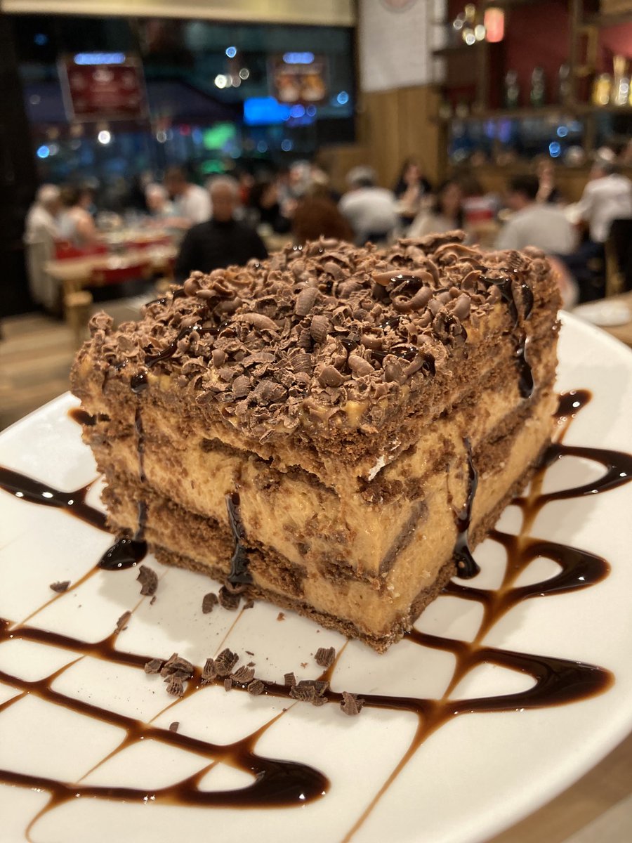 clubdelbajon's tweet photo. La CHOCOTORTA es la mejor torta de todas. No acepto debate https://t.co/PlHcgrFOvB