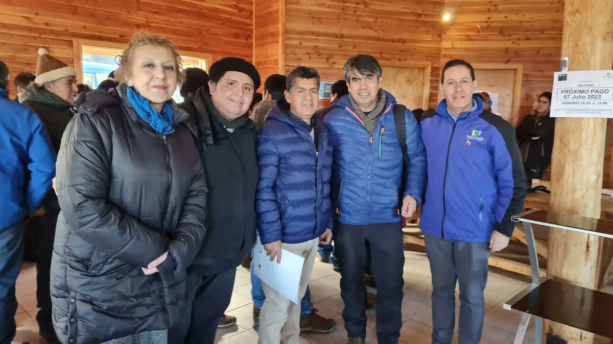 IMunicipalidad's tweet photo. En la localidad de #IslaHuapi se llevó a cabo el lanzamiento del proyecto medioambiental "Ven y Cuida Isla Huapi" @MMALosRios q busca
promover la conservación y cuidado de la biodiversidad del territorio. @claudiolavado @somosfutrono1 @DiarioFutrono @elfutrono @RadioDelLago933 https://t.co/nYmAzOH01t