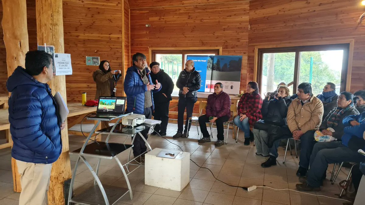 IMunicipalidad's tweet photo. En la localidad de #IslaHuapi se llevó a cabo el lanzamiento del proyecto medioambiental "Ven y Cuida Isla Huapi" @MMALosRios q busca
promover la conservación y cuidado de la biodiversidad del territorio. @claudiolavado @somosfutrono1 @DiarioFutrono @elfutrono @RadioDelLago933 https://t.co/nYmAzOH01t