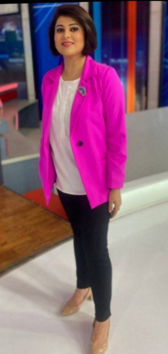 MayaFoundatio10's tweet photo. @nidhileo
#IndiasBest
#TheMostAdmired
#TheMostPopular
#SrNewsAnchor
#Adarniya #NidhiVasandani #Mam
#GoodMorning❤️
#HappyThursday😊 https://t.co/F18e6HRySo