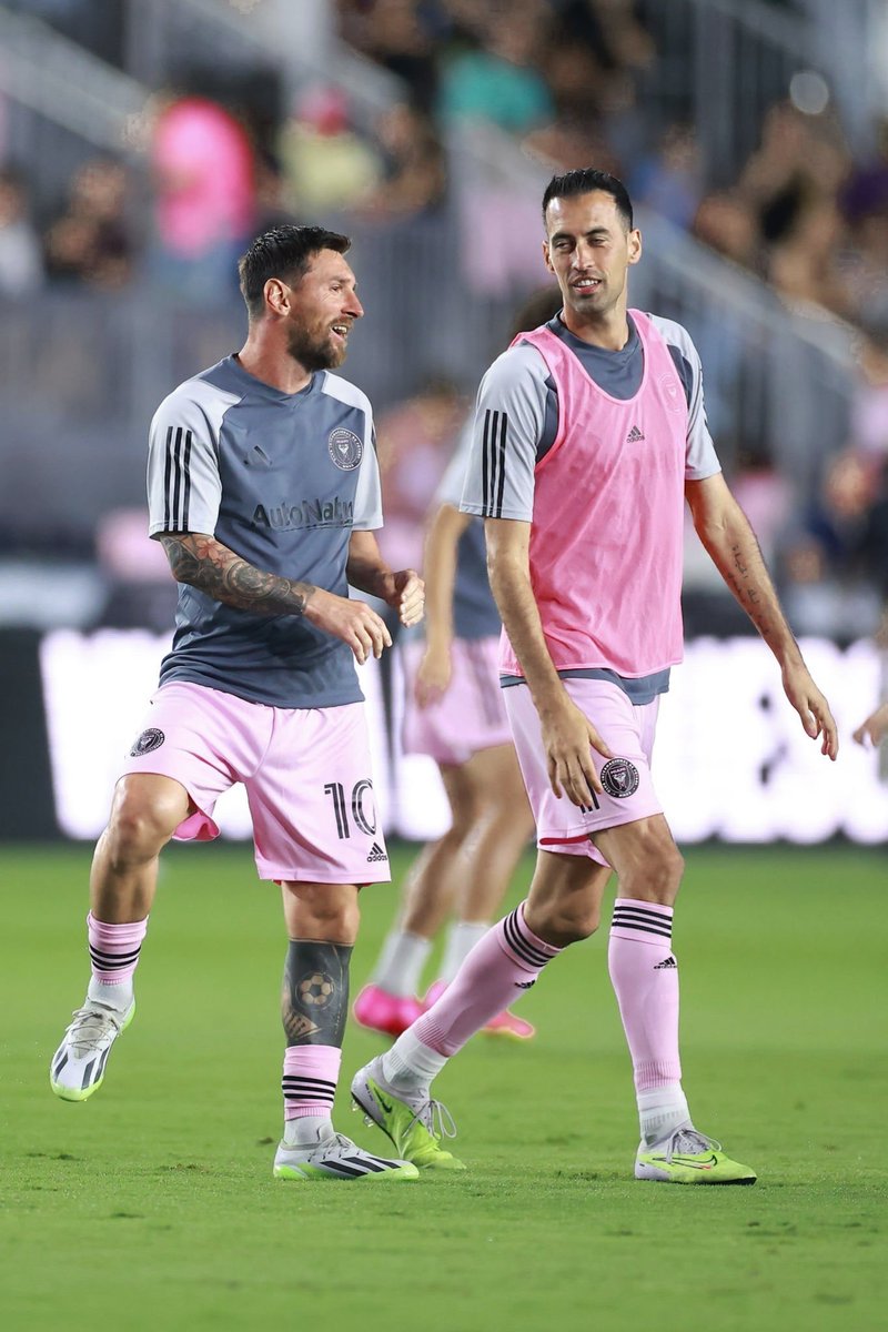 galolm10's tweet photo. 🐐 Messi &amp; Busquets 🧠 https://t.co/vUoiisVrQc