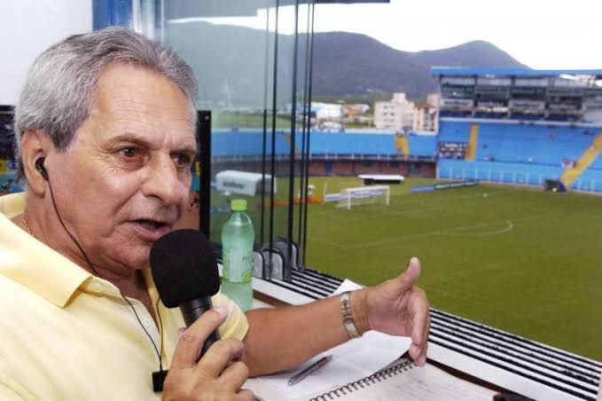 Morreu hoje (2) Miguel Aroldo Livramento, o Miguel Livramento, Miguelzinho. Nascido em Biguaçu, em 8 de maio de 1942, faleceu aos 81 anos e deixou órfãos milhares de ouvintes e telespectadores do futebol catarinense. (+)