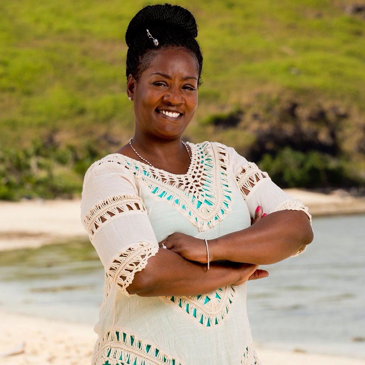 PopCrave's tweet photo. 4-time player and #Survivor legend Cirie Fields is officially the 17th cast member on Season 25 of 'Big Brother.' 

She becomes the first player originally appearing on 'Survivor' to compete on 'Big Brother.' 

#BB25 https://t.co/FycAmmvdHM