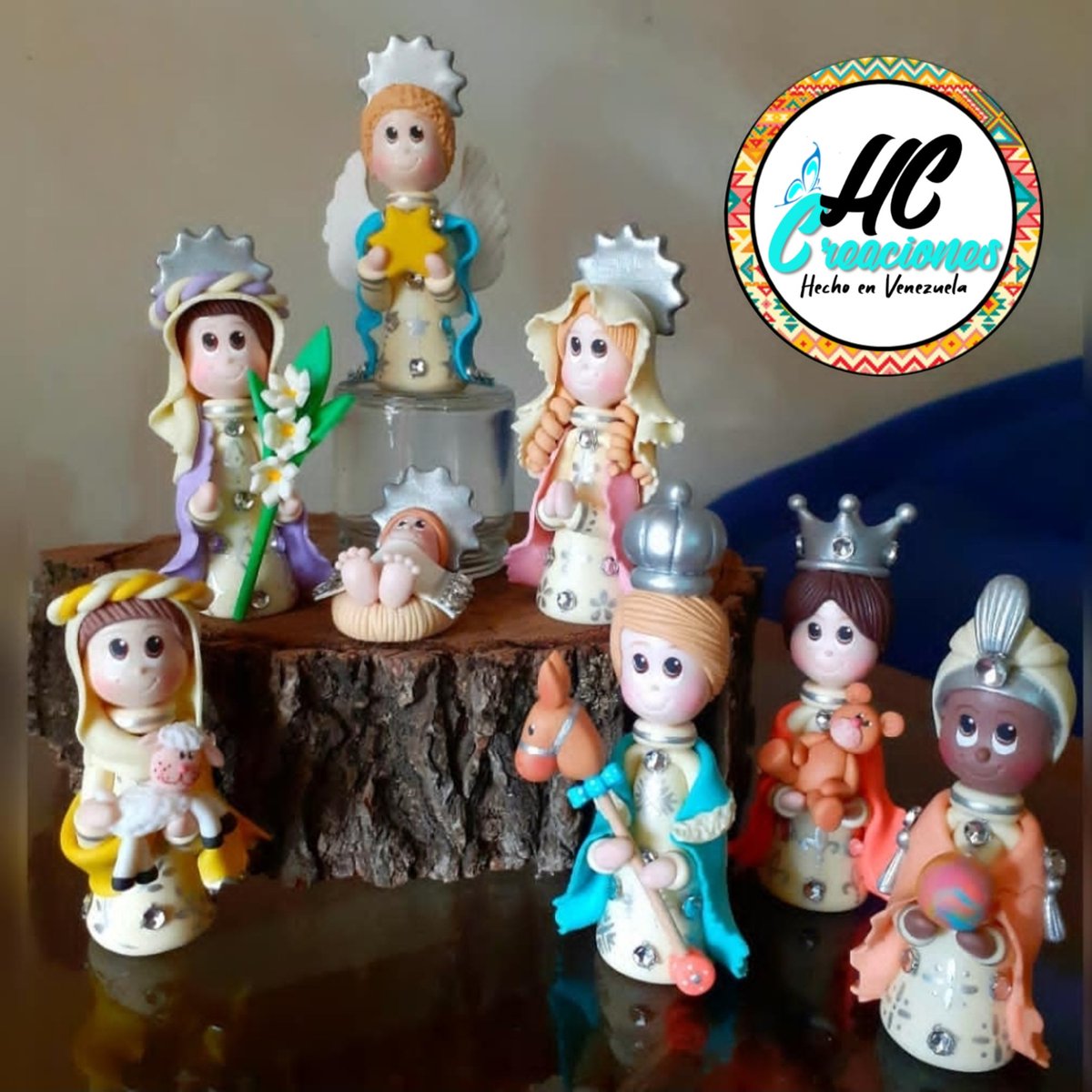 pedrovilag's tweet photo. Quiero mostrarle estos pesebres de mis favoritos sus piezas miden 7cm son ideales para ponerlos en la mesa de la sala esta navidad. Cada uno tiene un encanto un toque único y especial. Se que le darán muchos RT y like para apoyar mi emprendimiento y trabajo. Cual te  gusta más? https://t.co/XpxAmyxuxQ