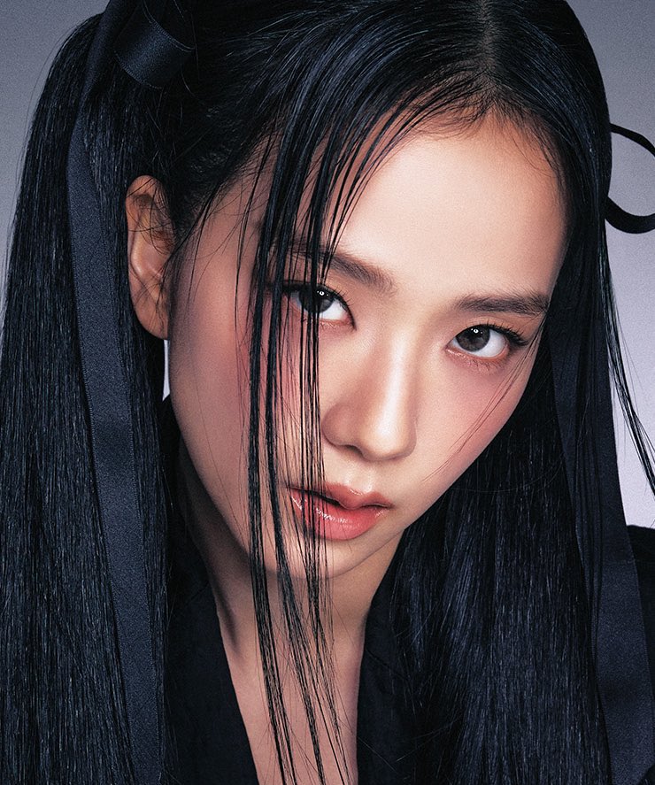BuzzingPop's tweet photo. Jisoo and actor Ahn Bohyun are dating, YG Entertainment confirms. https://t.co/0qs04EQENT