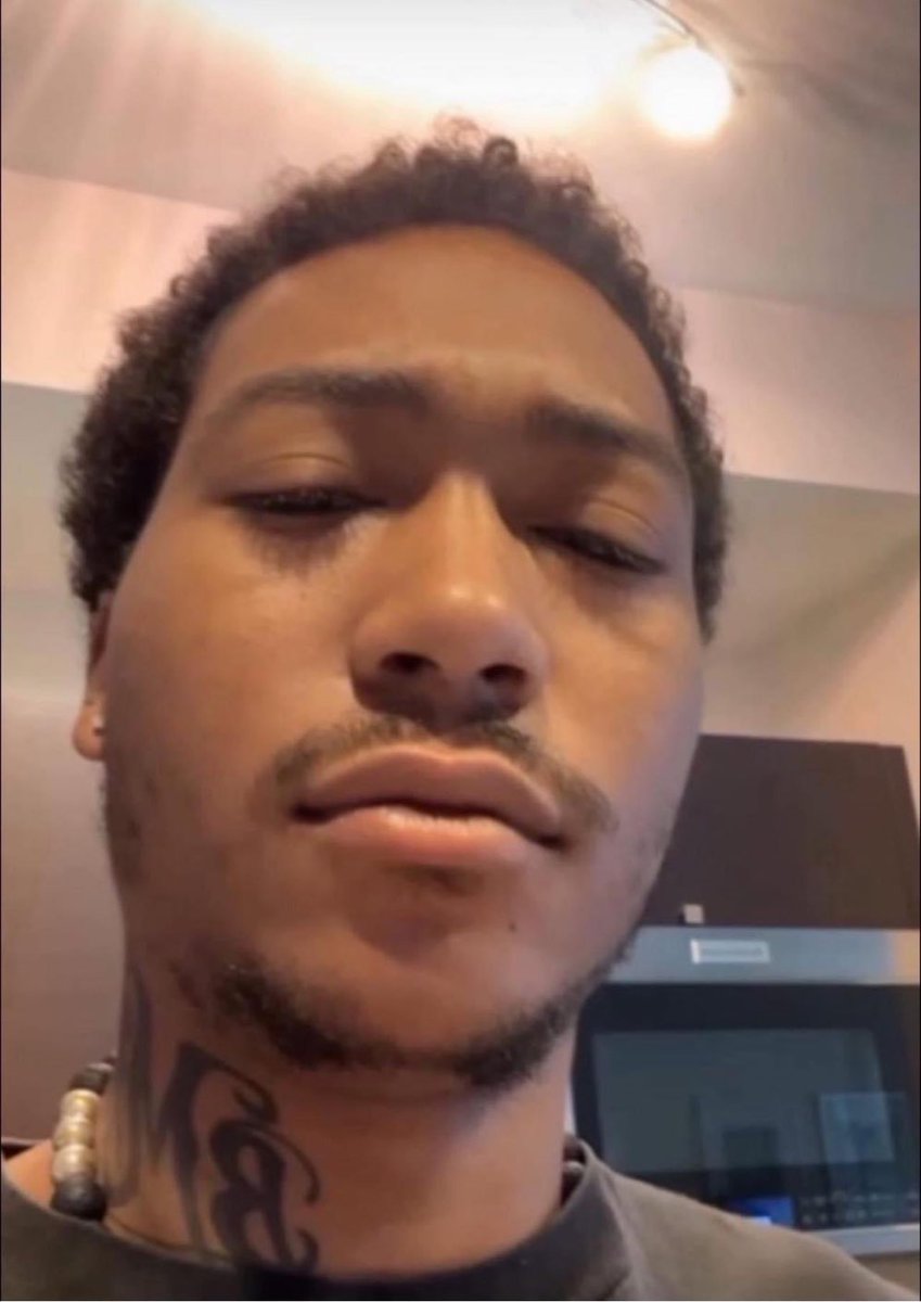 thekillakay_'s tweet photo. 1:30 in the afternoon: “My bad I feel asleep last night sorryyyyyy” https://t.co/Hw9aJ52esn