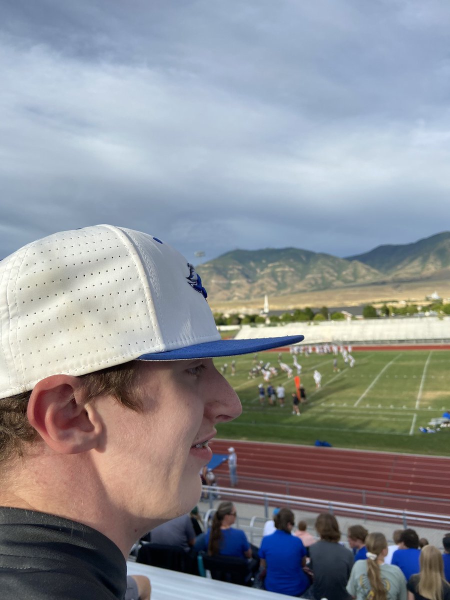 GregDNelson's tweet image. Football is back but this year D-Ray is not on the sideline. Stansbury looking good in the Blue-White game.