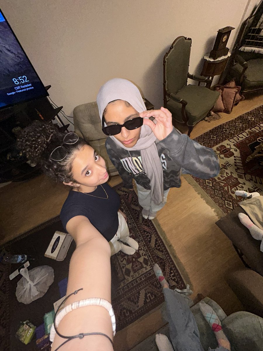 lina🧋 (@looneyuzzii) on Twitter photo 