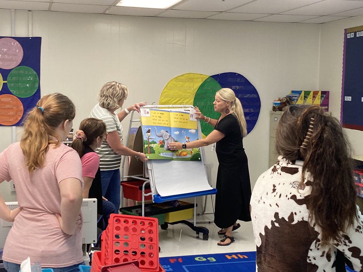 Melanie2146's tweet photo. We are excited to welcome and support our new teachers to Phillips Elementary! Our New Teacher Academy was a huge success! We are excited to get this year started!
#BeTheDifference https://t.co/OkqL2xu9No