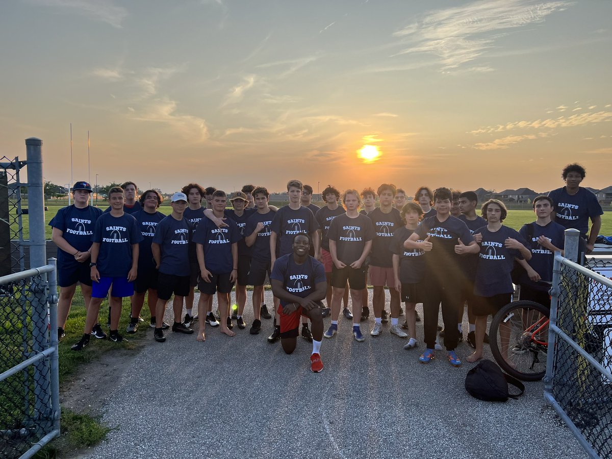 30 athletes made the trip out tonight to get better 💪🏼 Less than 3 weeks until the start of senior camp, these guys are ready to rock! 

#Rollsaints