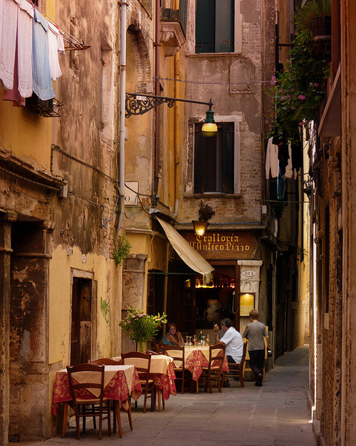 Sidewalk Cafe, Venice, Italy #SidewalkCafe #Venice #Italy ethanfreeman.com