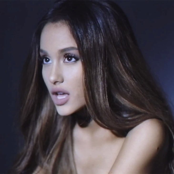 PopCrave's tweet photo. “Dangerous Woman” by Ariana Grande has reached 900 MILLION streams on Spotify.

It’s her 13th song to achieve this. https://t.co/mEkprilxi0