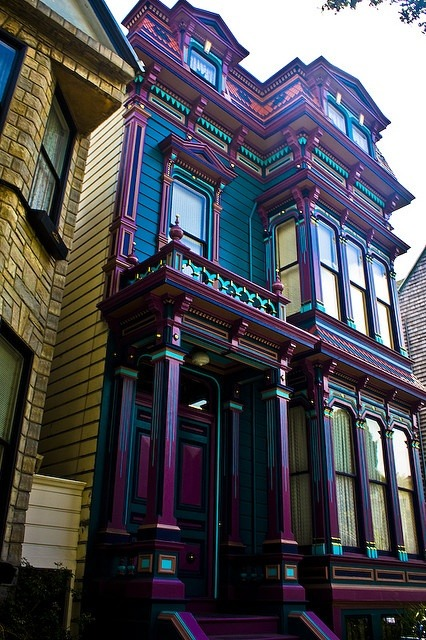 Victorian Home, San Francisco, California #VictorianHome #SanFrancisco #California angelinaclark.com