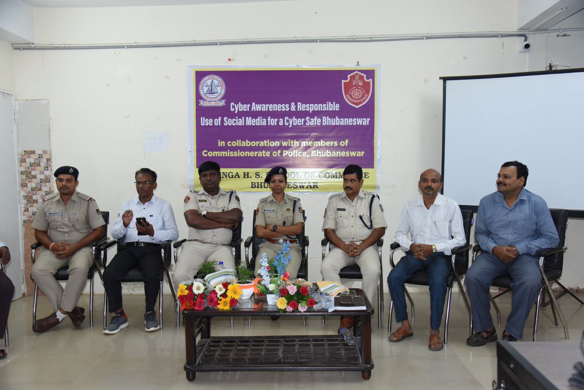 cpbbsrctc's tweet photo. #LetsBeCyberSafe #CyberCrimeAwarenessProgramme @kccodisha @cpbbsrctc @dcpbbsr held an insightful and awareness session on Cyber Crime Awareness & Responsible Use Of Social Media at Kalinga Higher Secondary School Of Commerce, Bhubaneswar under Dhauli PS. https://t.co/dxOLCZc8wk