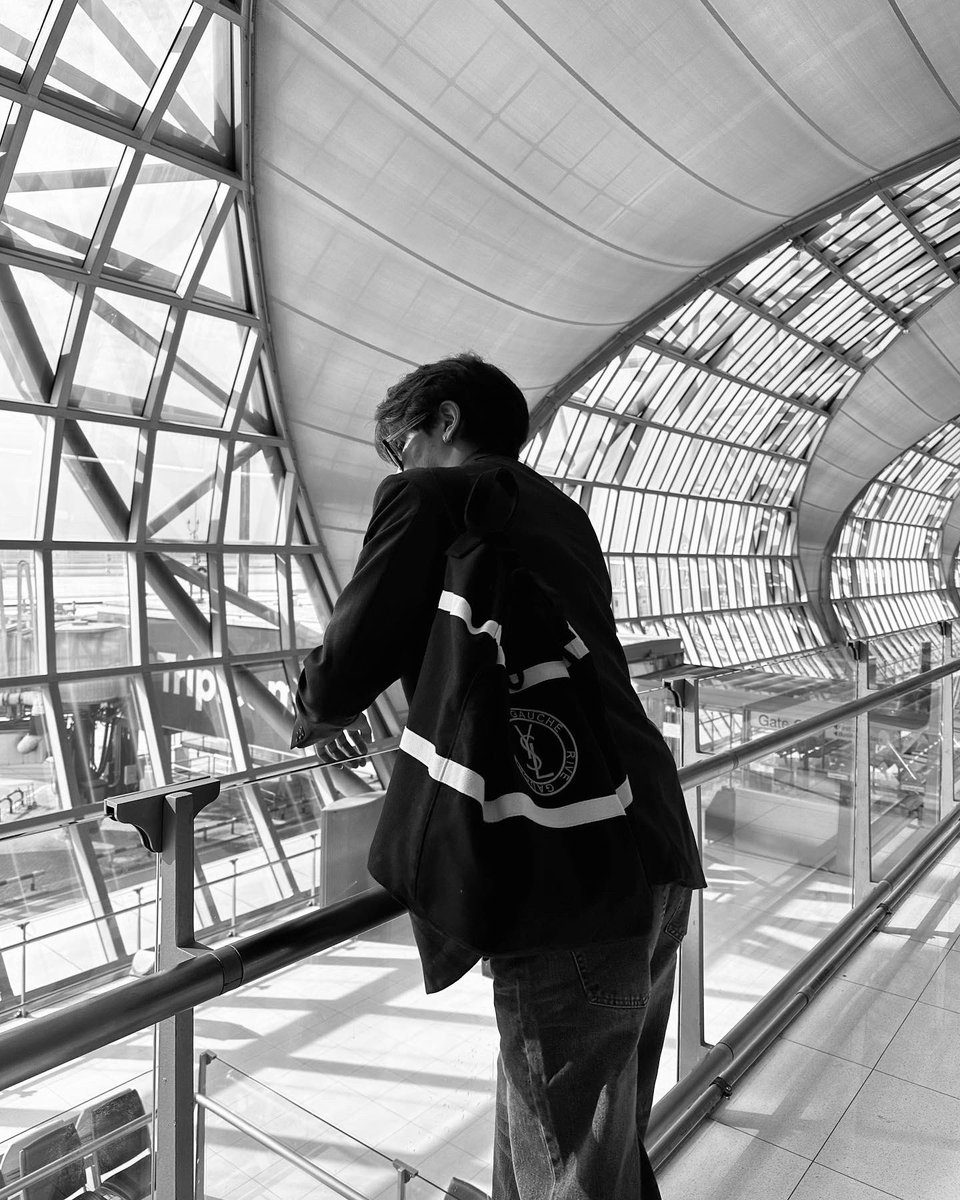 ChenRcj's tweet photo. Helloooo apakhabar Malaysia 🖤✈️ https://t.co/xQIb6ckXYP