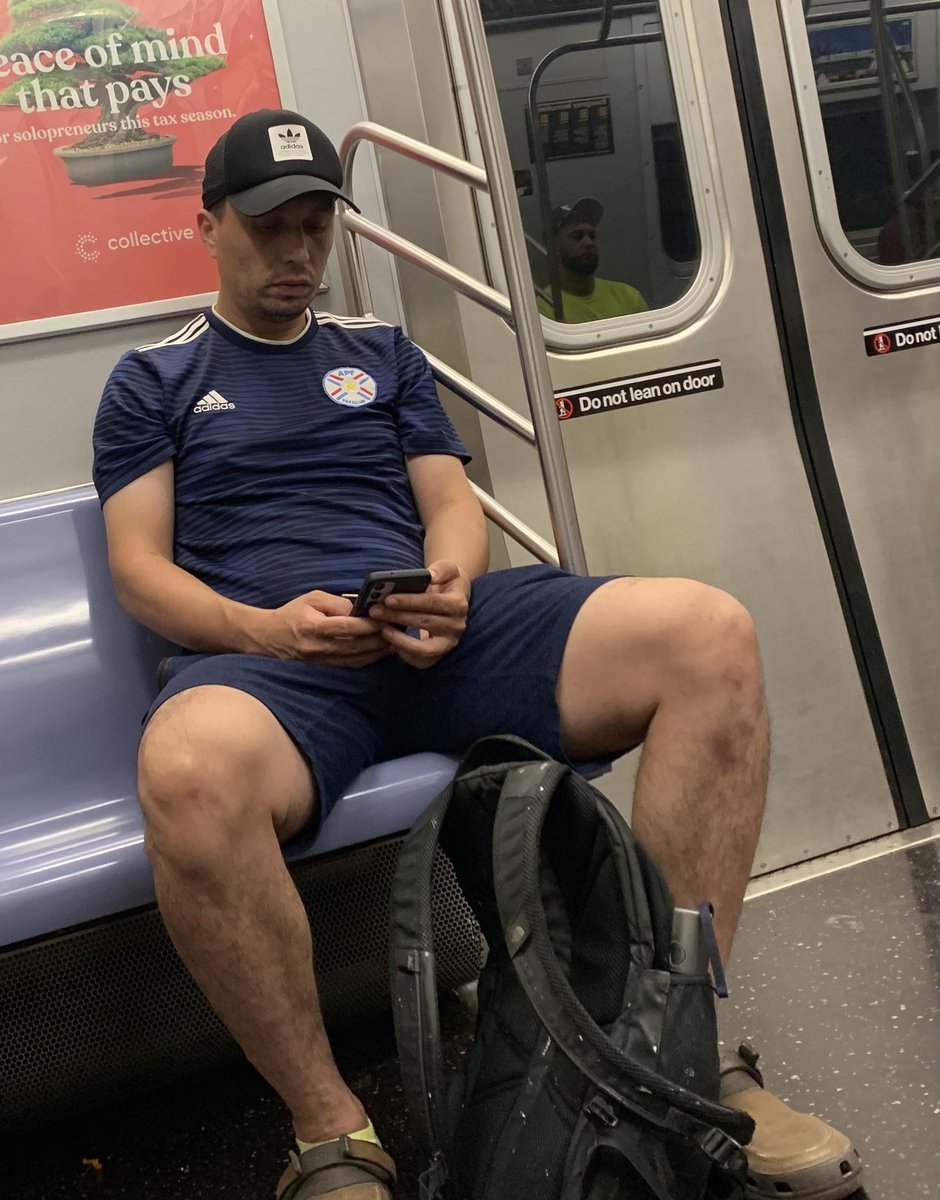 packer1592's tweet photo. dzaaddy🔥 #gay #gaynyc #gayalter #gaysubway #gaystraight #gaystraightdad #gaydadandson #gaycruising #gaybulge #gaybulgespotting #gaypackage https://t.co/BrOTTEtCAc