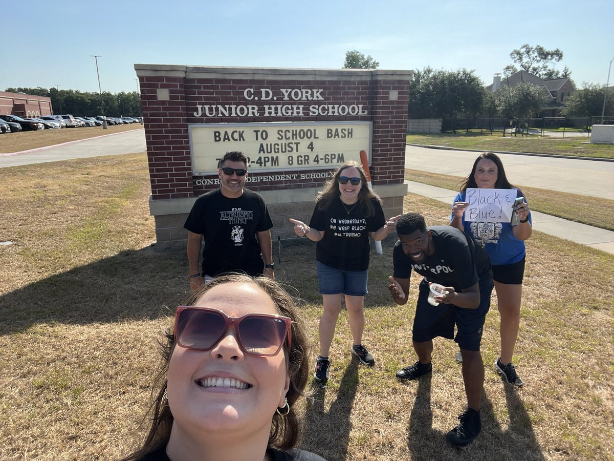 Sarah Raycroft tweet media