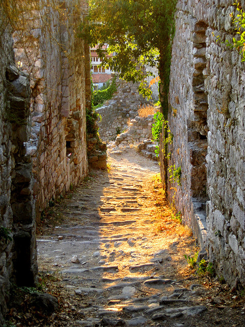 Deadlinedd's tweet photo. Ancient Passageway, Stari Bar, Montenegro #AncientPassageway #StariBar #Montenegro https://t.co/FYtLY3QTK1 https://t.co/sR8BjNBBtn