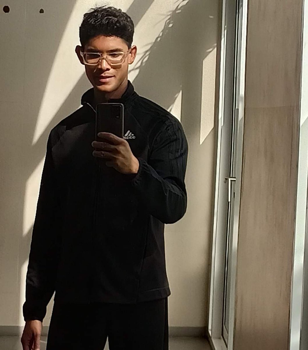 PAIFITT's tweet photo. #adidas black #FitnessModel https://t.co/UY2ayqm7YE