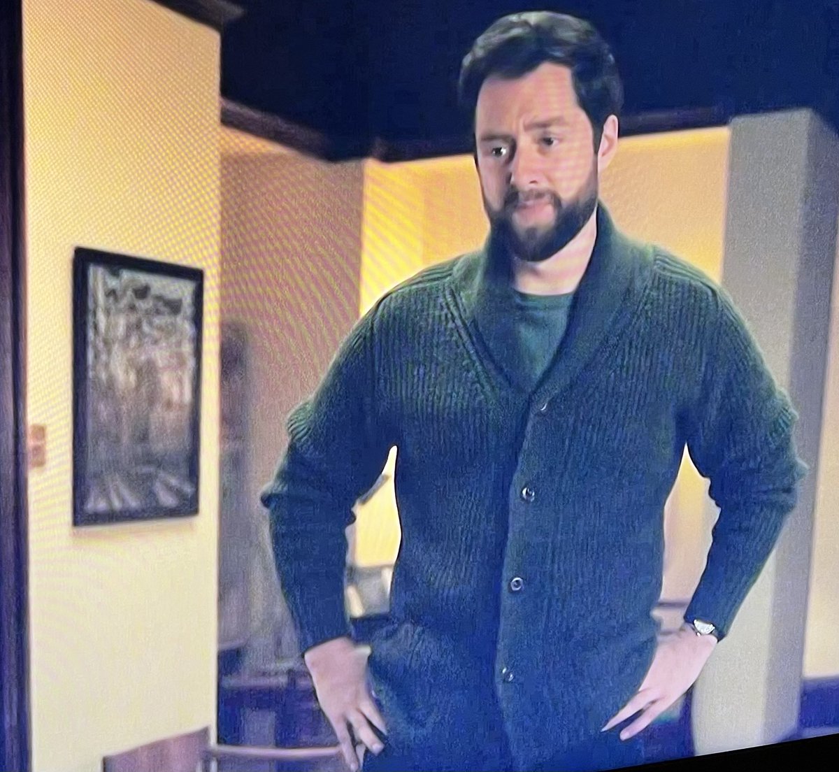 CurlySueChick19's tweet photo. This sweater is 🔥🔥🔥🔥🔥🔥🔥 Thank you, @Outlander_STARZ costume department! @RikRankin #truthtweet #sorrynotsorry #Outlander https://t.co/Pc8rfFbacb