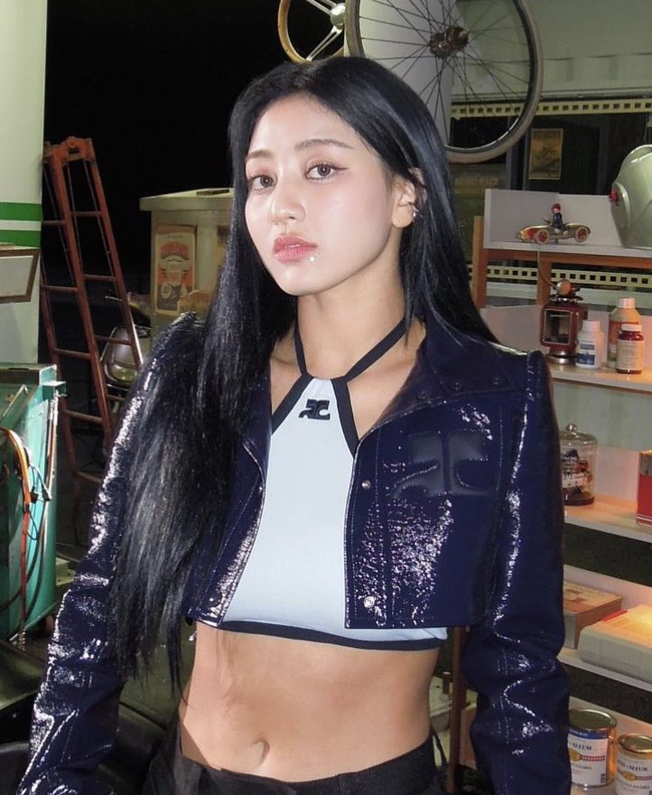 hyofolder's tweet photo. PARK JIHYO JUST ONE CHANCE https://t.co/TJTpwT3tRL