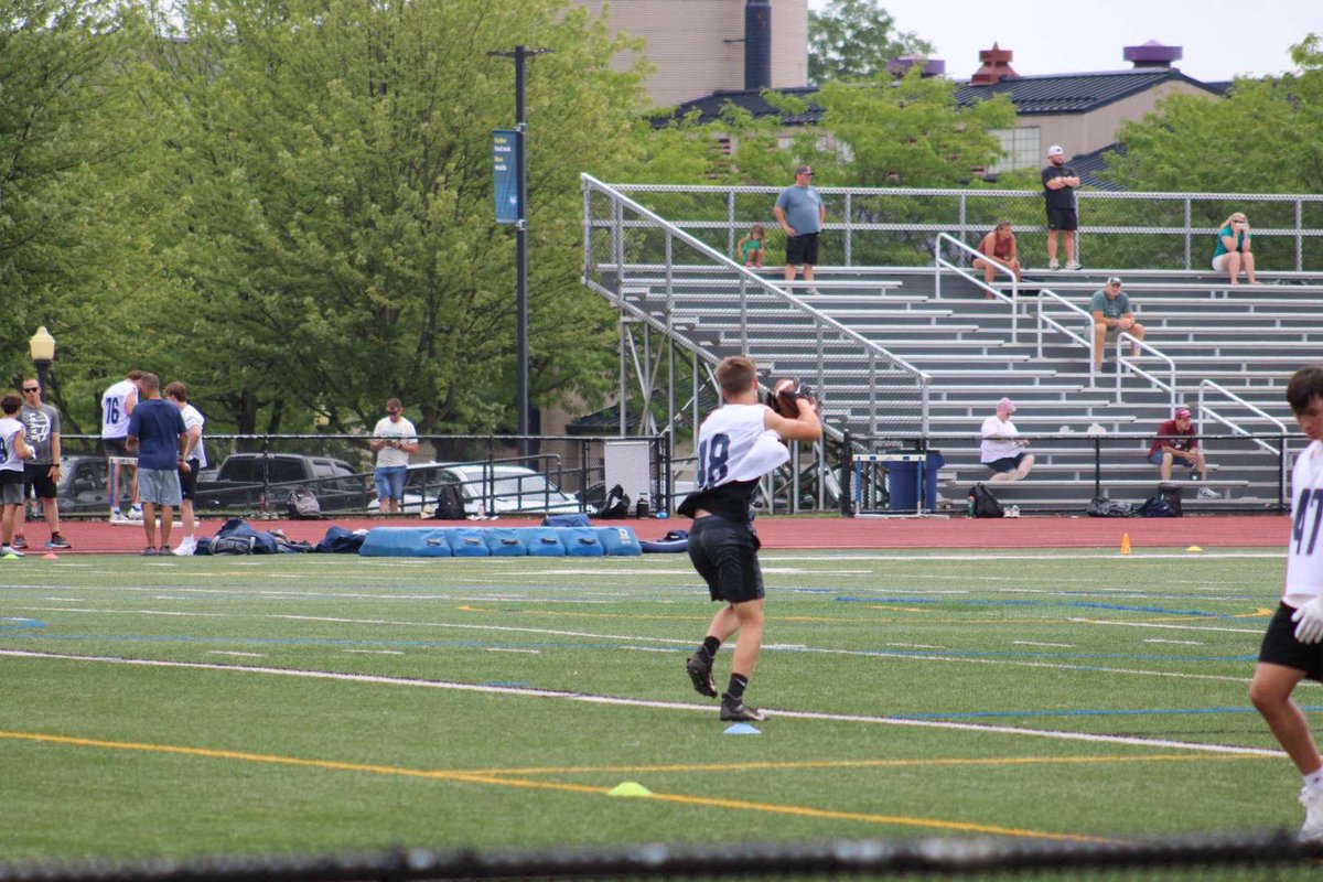 SBowman44's tweet photo. A bit late but I had my last camp of the summer at @LVCFootball on Saturday. @CrocenziJoe @CoachThompsonCT @CoachDrake31 @LVCathletics https://t.co/rWPxOXPRGh