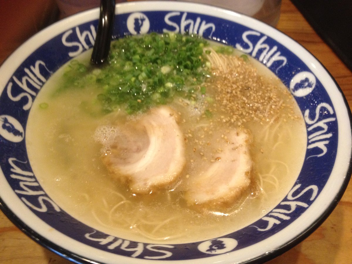 スマホの容量がヤバいので整理するために写真を整理してたんだけど、ラーメン食べたくなって気が狂いそう。
狂気のおすそ分けするね 