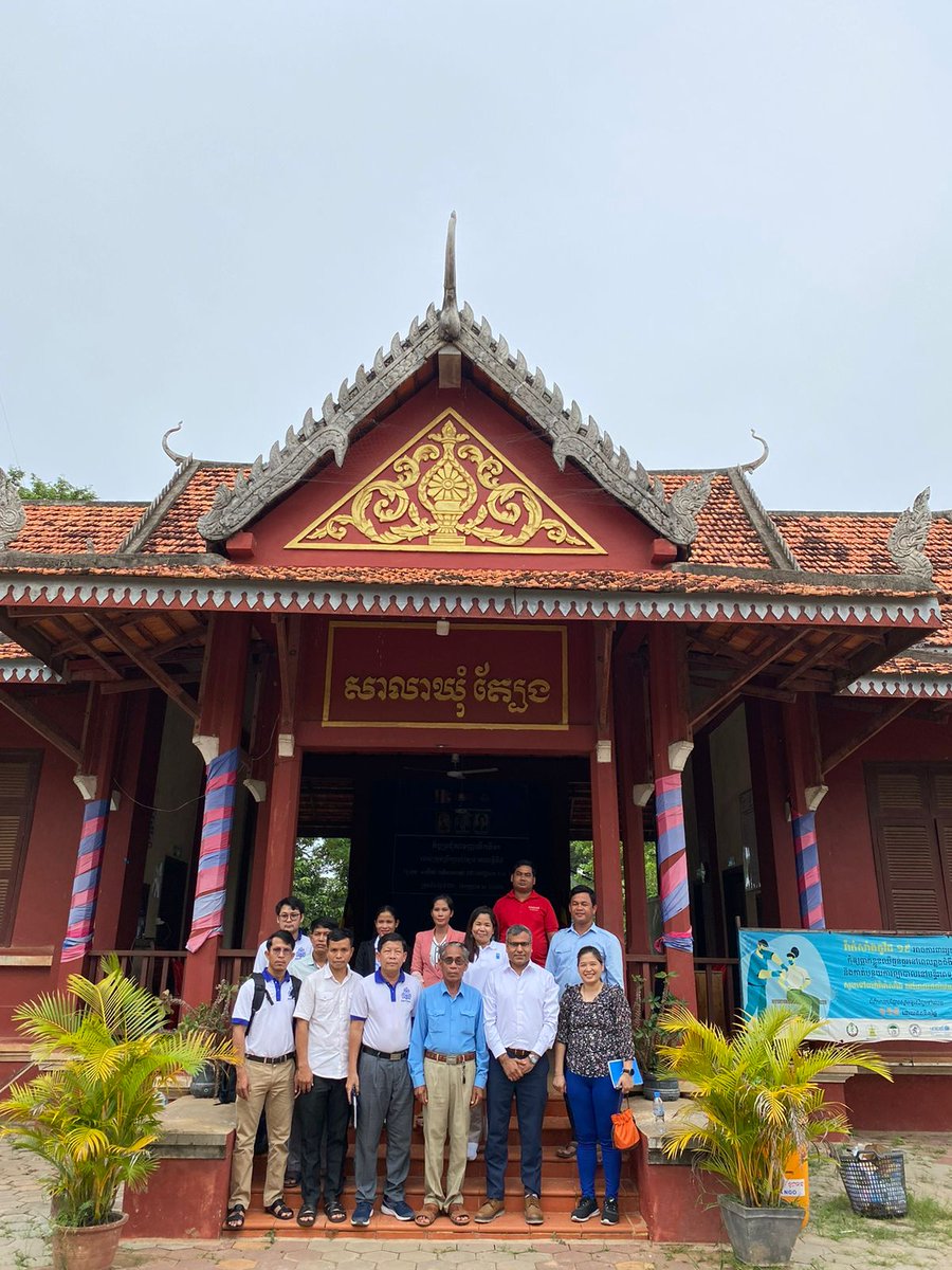 ShakeelMohmandK's tweet photo. Pleased to meet communities &amp; Commune Council to learn about #IDpoor program which facilitates access of eligible households to cash transfers. @UNDPCambodia is a proud partner of the Ministry of Planning🇰🇭 &amp; works with other partners to enhance access to social protection #SDGs https://t.co/uyhO8GptDA
