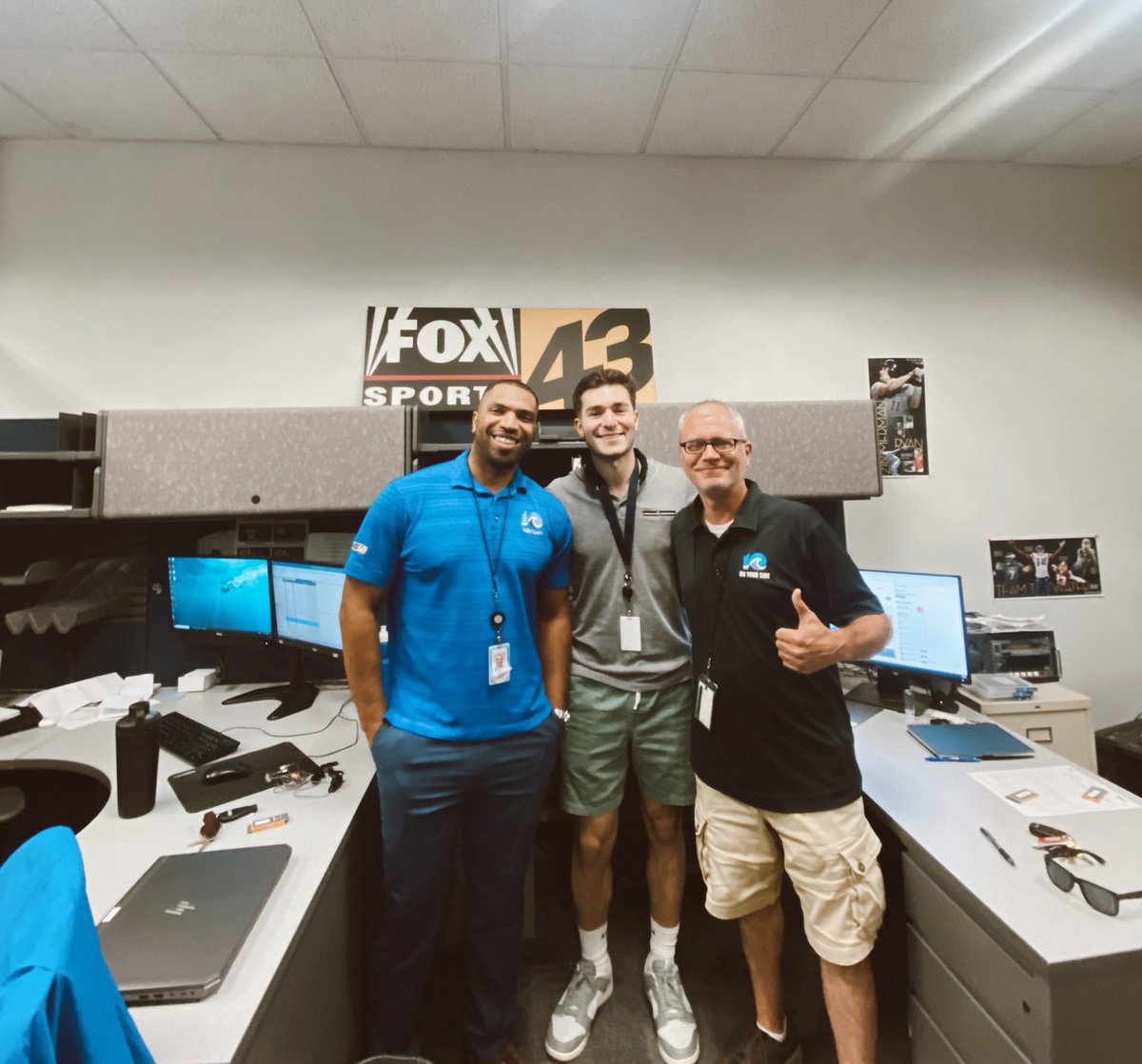 Last day:(( Had my exit interview &amp; said goodbye to the sports cre. I’ve enjoyed every second of my time spent at <a href="/WAVY_News/">WAVY TV 10</a> Couldn’t have asked for better mentors, coworkers, or fellow interns! <a href="/WAVYinterns/">WAVY-TV 10 Interns</a> <a href="/CraigLoperWAVY/">Craig Loper II</a> <a href="/jckattato/">James Kattato</a> <a href="/bpar73/">Brian Parsons</a>