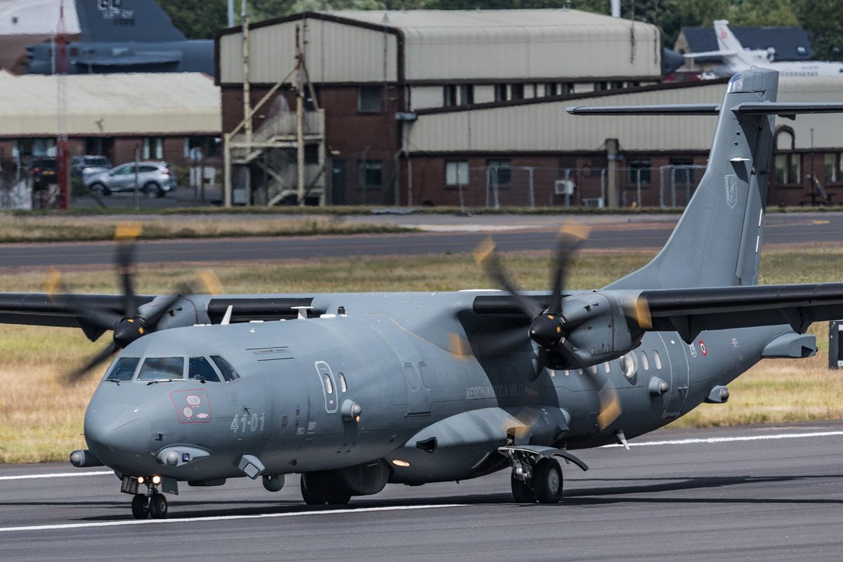 shghr666's tweet image. CAEWがなんか知らんが評判良かったのでイタリアの珍機もうひとつ

イタリア空軍 (Aeronautica Militare Italiana)  14° Stomo Leonard P-72A哨戒機 #RIAT2023

一般的に対潜哨戒機といえば海軍の管轄になるんだけど、イタリアは空軍所属なんですね。