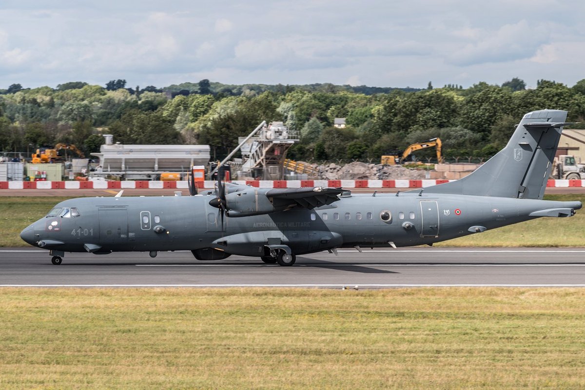 shghr666's tweet image. CAEWがなんか知らんが評判良かったのでイタリアの珍機もうひとつ

イタリア空軍 (Aeronautica Militare Italiana)  14° Stomo Leonard P-72A哨戒機 #RIAT2023

一般的に対潜哨戒機といえば海軍の管轄になるんだけど、イタリアは空軍所属なんですね。