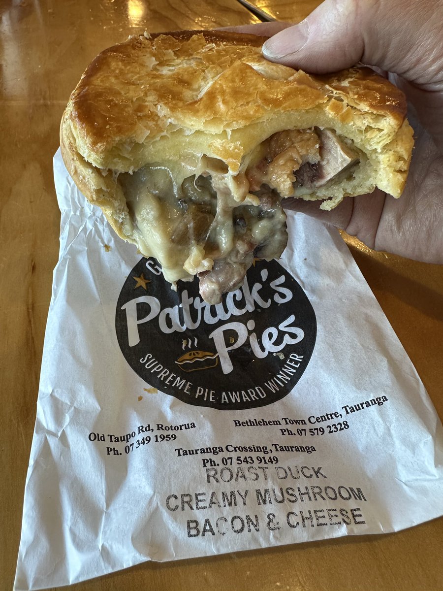 Vaughn Davis tweet media