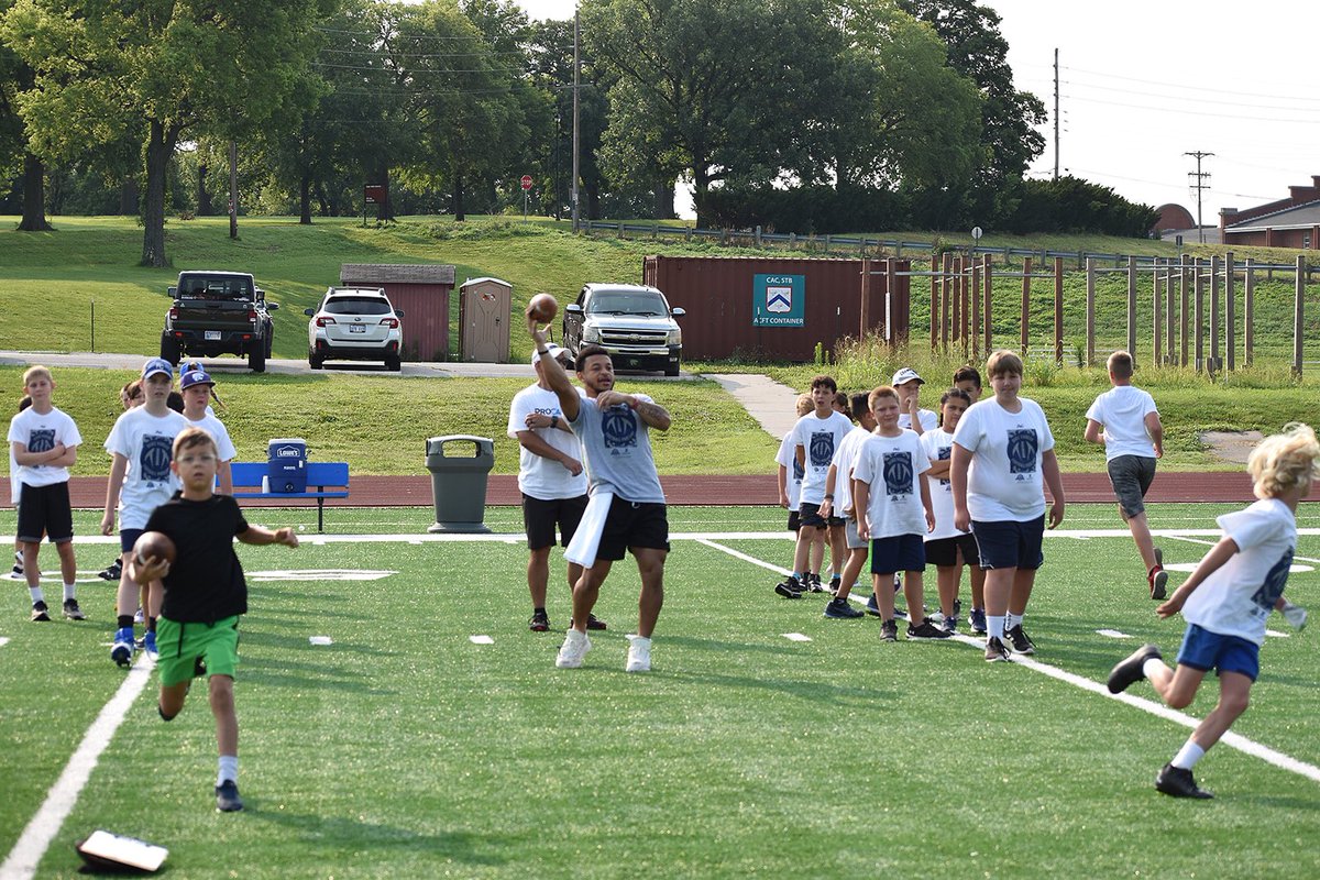 I had a blast at my Military @ProCamps with all the kids. Thanks to the @fortleavenworth Military Community, @shopmyexchange, @yourcommissary and @proctergamble for having me out at my first camp. #heroic #salute