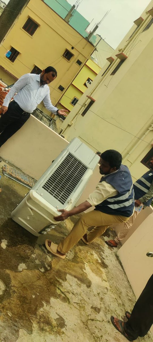 Anti larval operations by #GHMC entomology teams. 
Pls spare some time  remove stagnated water at your home and premises. Check and clear all mosquito breeding sites. #prevention #Notodengue

<a href="/KTRBRS/">KTR</a>
<a href="/arvindkumar_ias/">Arvind Kumar</a>
<a href="/CommissionrGHMC/">Commissioner GHMC</a>